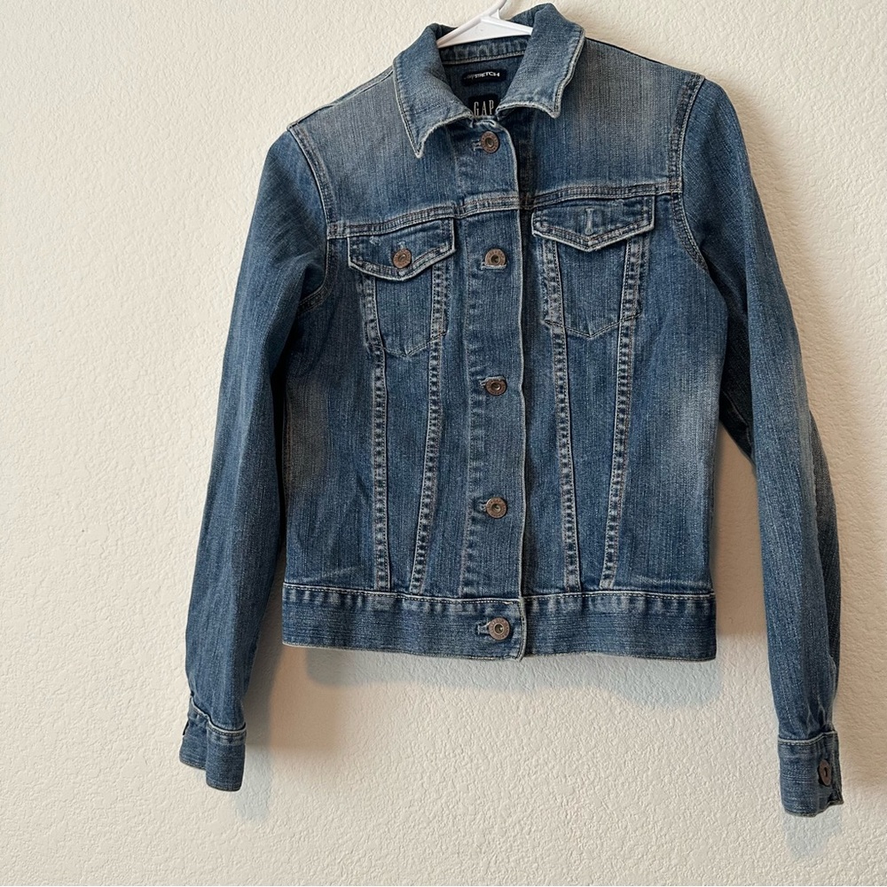 Gap Women's Blue Denim Jacket